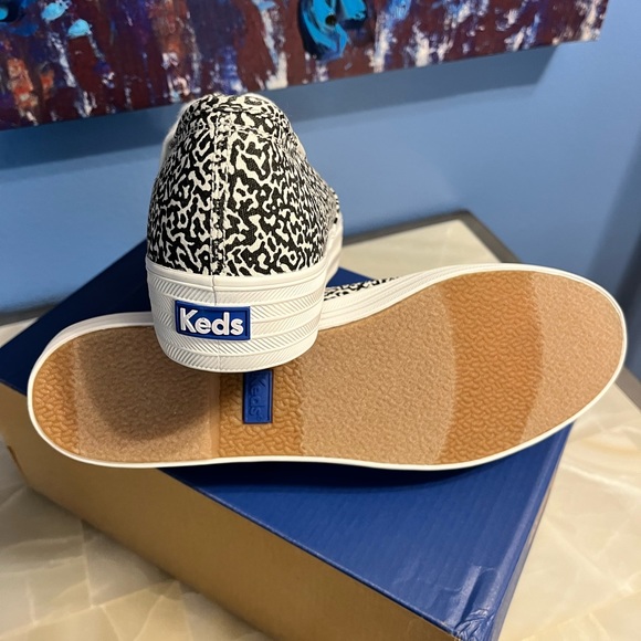 Ready for summer Beautiful Leopard print Keds sneakers. New in the box. - Picture 3 of 8